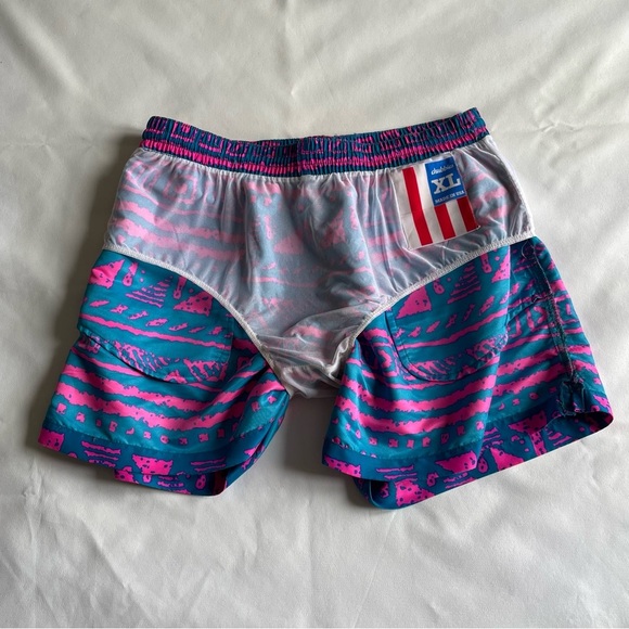 Chubbies Pink and Blue Geometric men’s Athletic Shorts - Picture 5 of 10